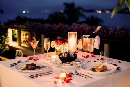 Romantic Candlelit Beach Dinner