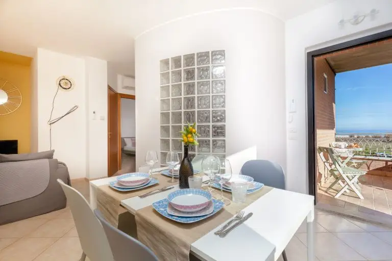 Dining area – Le Marche Italy seaside accommodation
