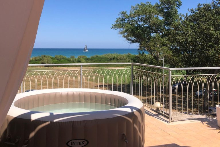 Jacuzzi