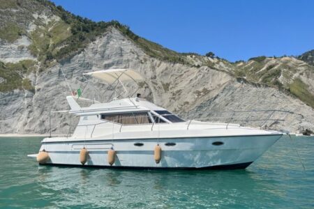 Yacht Cruise
